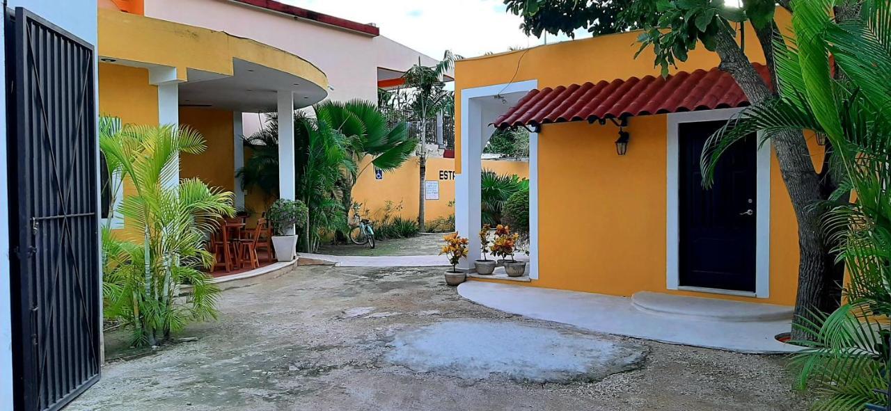 Departamentos X`Kanlol Aparthotel Izamal Bagian luar foto