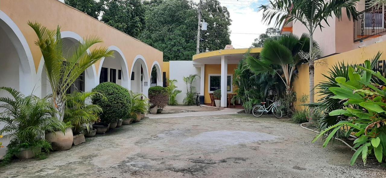 Departamentos X`Kanlol Aparthotel Izamal Bagian luar foto